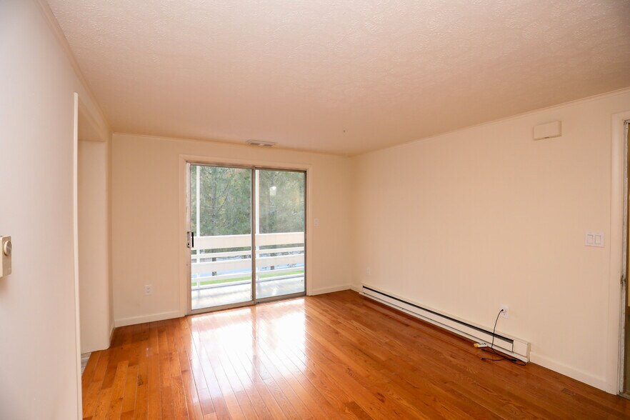 More Photos Of 3191 State Route 23, Hillsdale Apartments For Sale