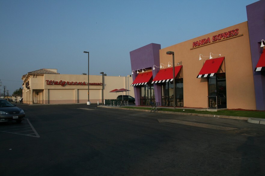 More Photos Of 1400 Brundage Ln, Bakersfield General Retail For Lease