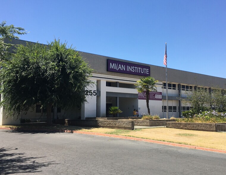 Primary Photo Of 255 W Bullard Ave, Fresno Office For Lease