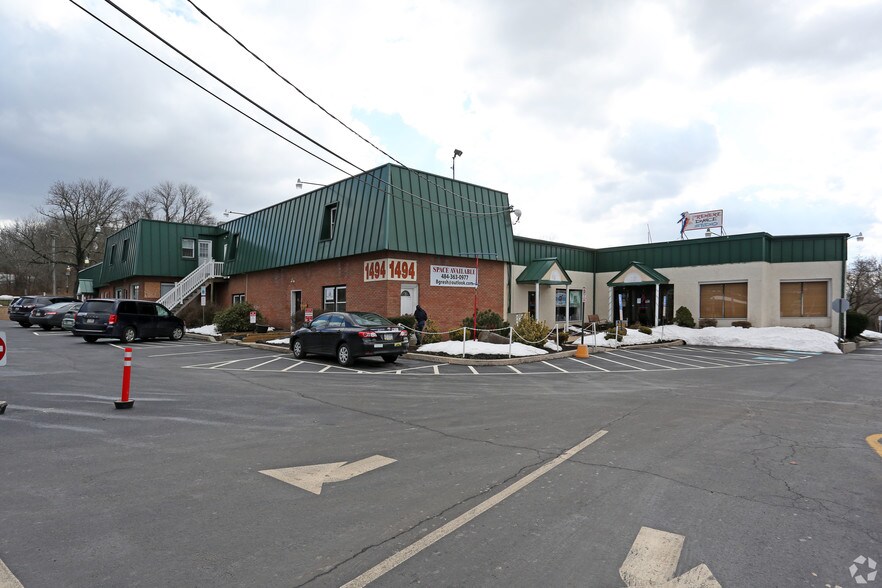 More Photos Of 1494 N Charlotte St, Pottstown General Retail For Lease