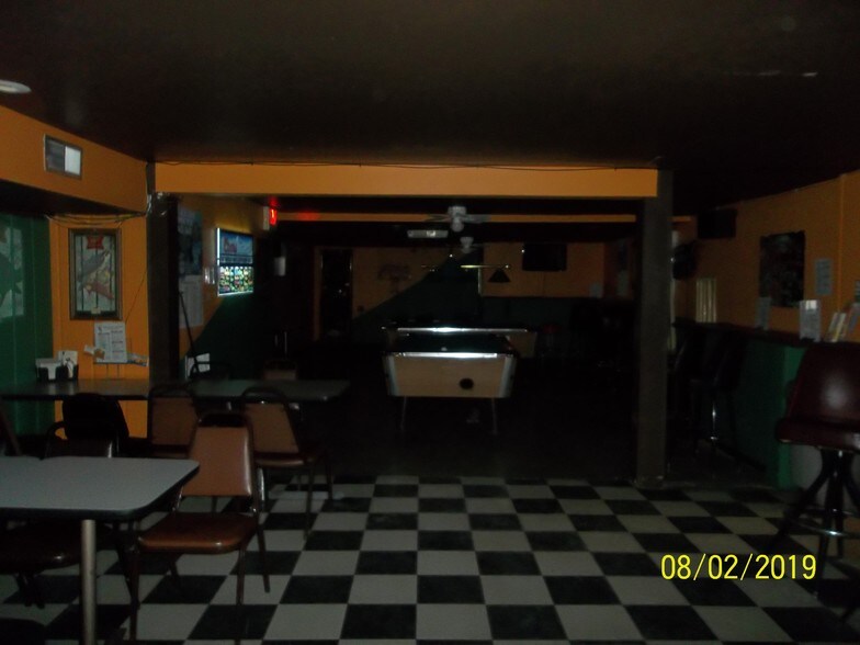 2103 Baltimore St, Defiance, OH 43512 Retail