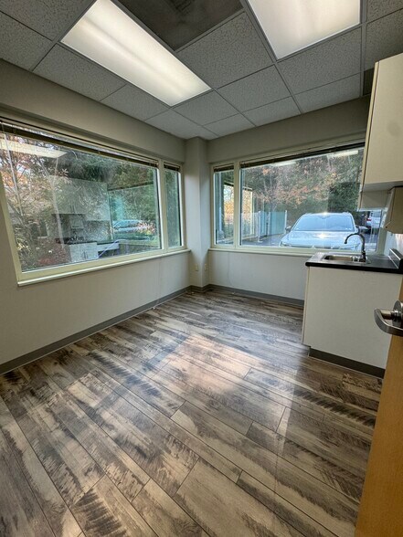More Photos Of 2400 Corporate Dr, Wexford Medical For Lease
