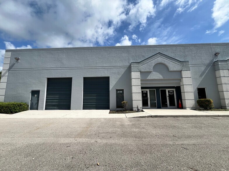 More Photos Of 2101-2177 NW 22nd St, Pompano Beach Warehouse For Lease