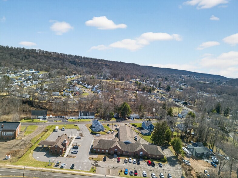 More Photos Of 444 Foxon Rd, East Haven Office For Sale