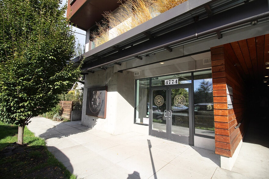 More Photos Of 4780 SE Milwaukie Ave, Portland Apartments For Sale