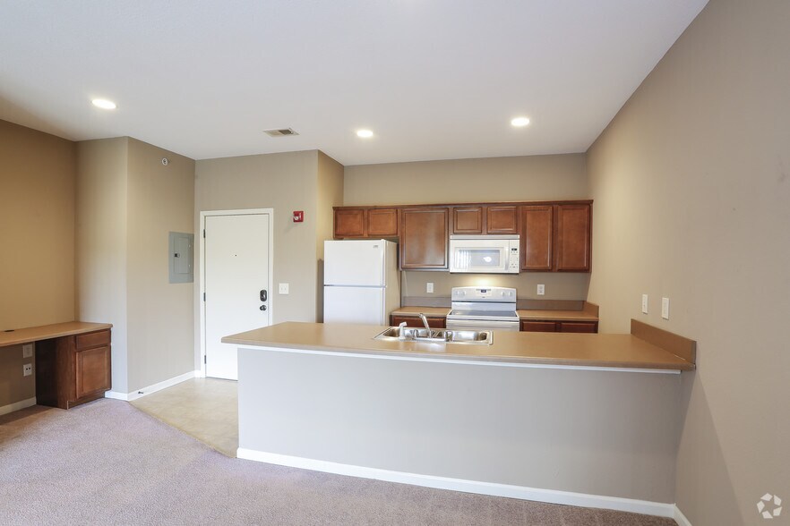 More Photos Of 630 NW Yennie St, Grain Valley Apartments For Lease