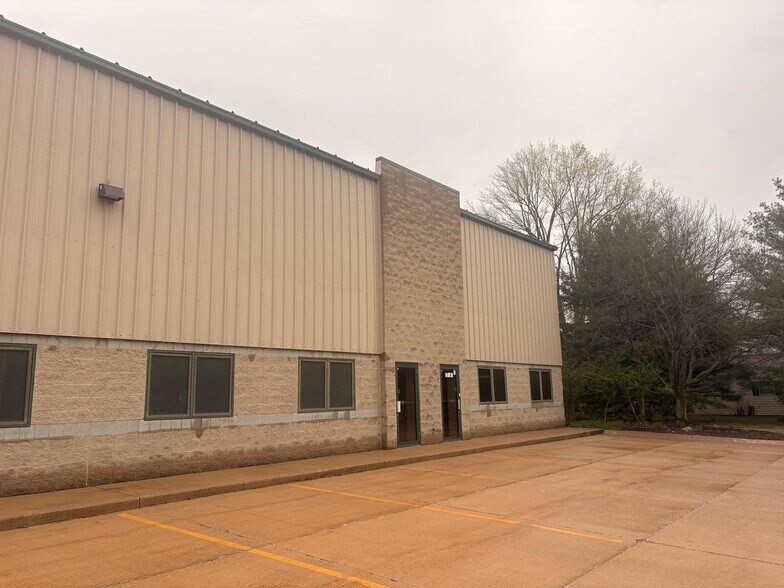 More Photos Of 37140-37190 Sugar Ridge Rd, North Ridgeville Light Manufacturing For Lease