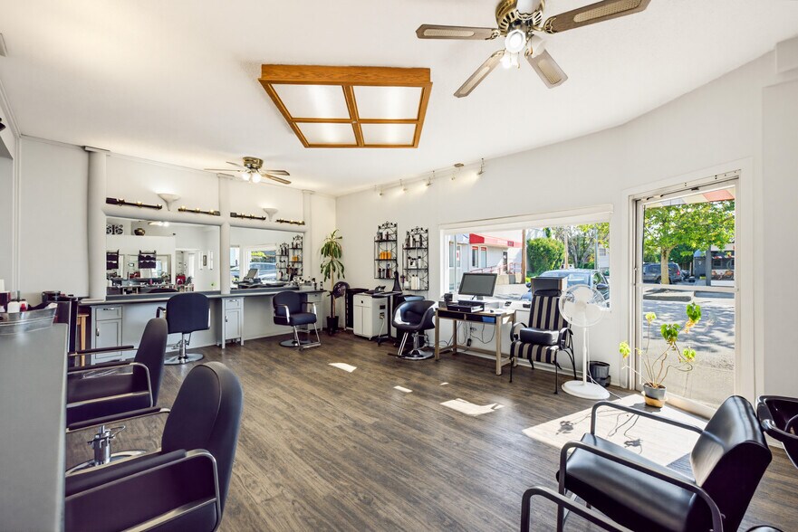 More Photos Of 5019 48 Av, Delta Storefront Retail Office For Sale