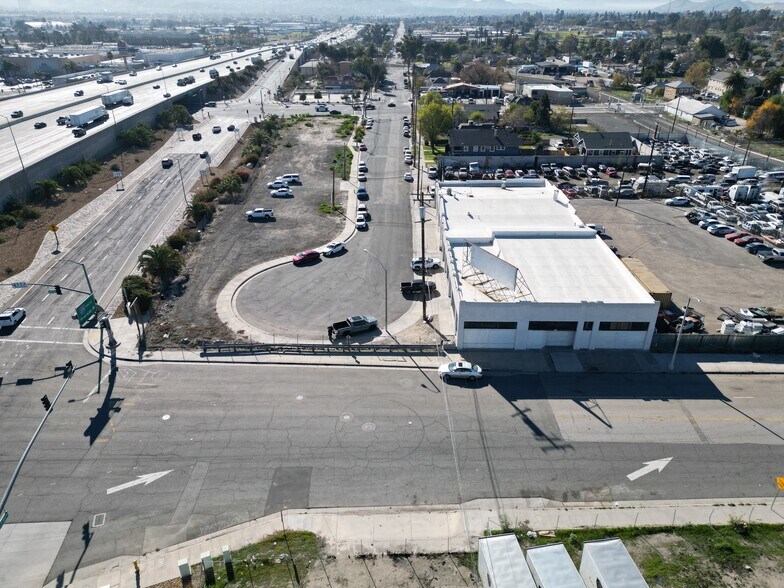 More Photos Of 274 N I, San Bernardino Service For Sale