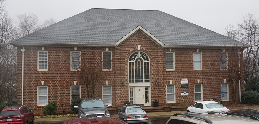 More Photos Of 109C Laurens Rd, Greenville Office Residential For Lease