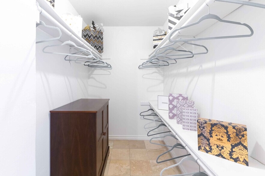 More Photos Of 10000 Hammerly Blvd, Houston Apartments For Sale