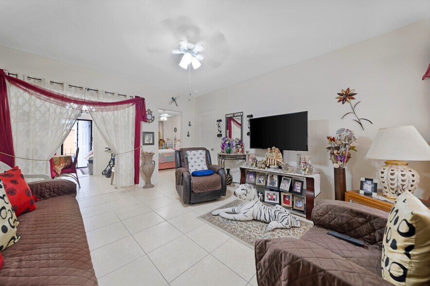 More Photos Of 931 SW 3rd St, Miami Apartments For Sale