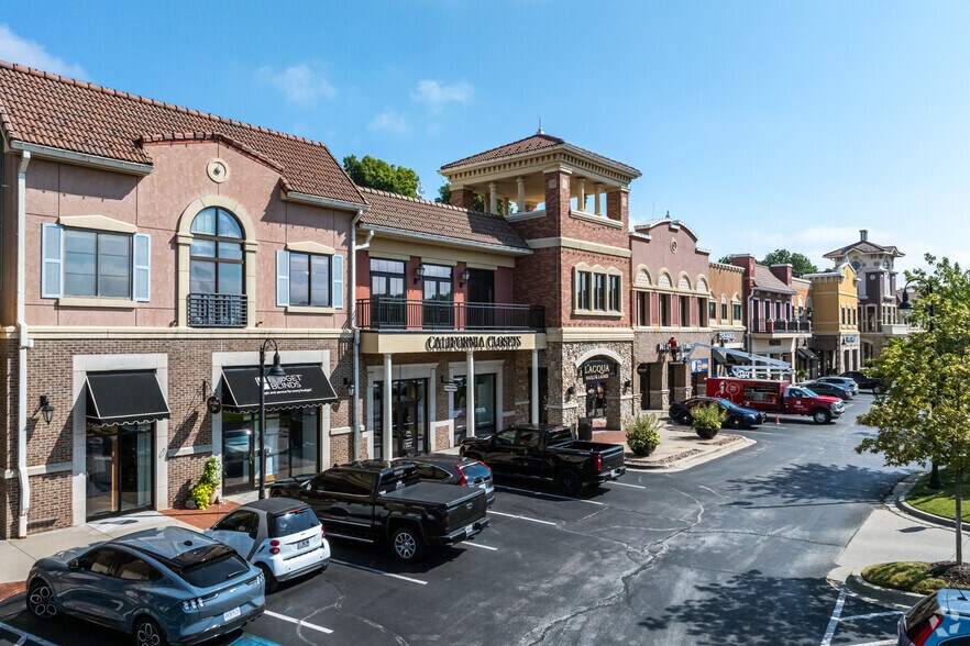 More Photos Of 169 Hwy @ NW Briarcliff Pky, Kansas City Unknown For Lease