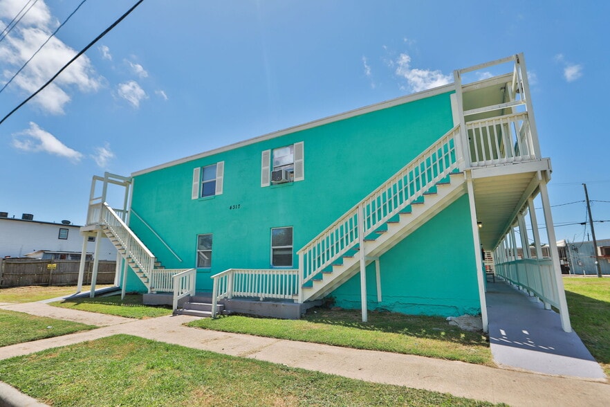 Primary Photo Of 4217 Sealy St, Galveston Apartments For Sale
