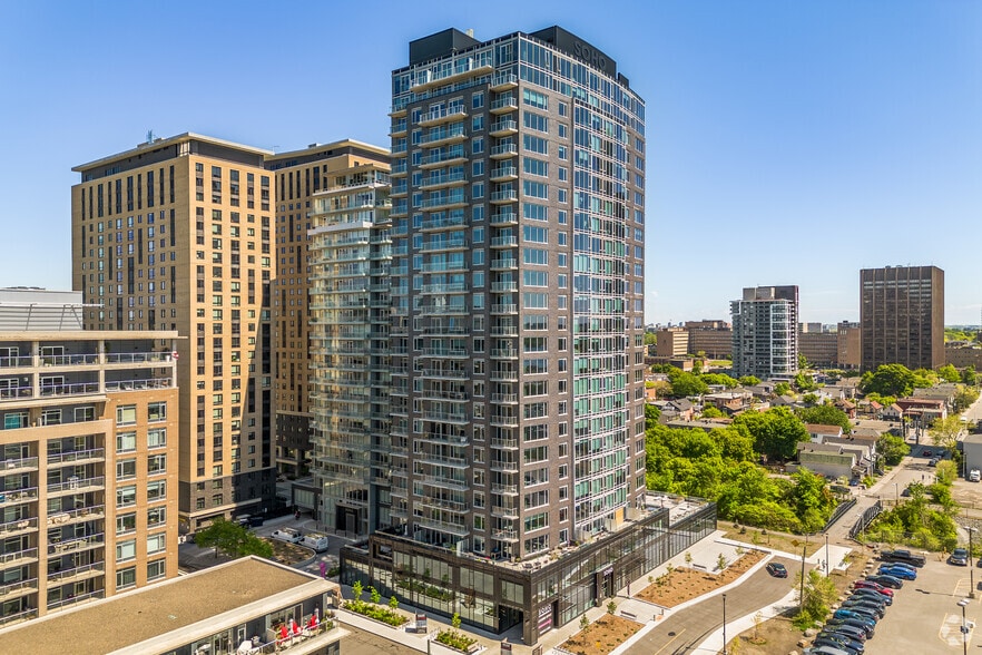Primary Photo Of 115 Champagne Av S, Ottawa Apartments For Lease
