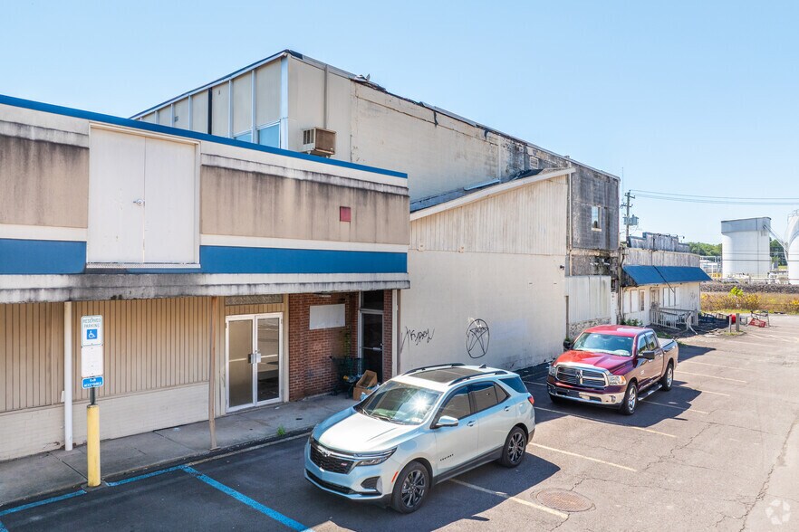 More Photos Of 274 W Side Mall, Edwardsville General Retail For Sale