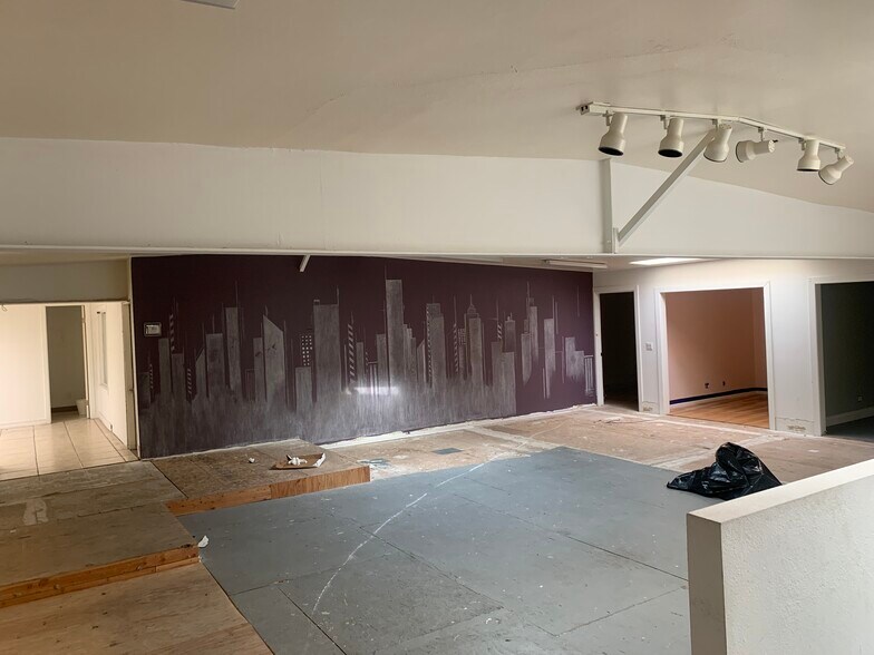 More Photos Of 1813-1829 Redondo Ave, Signal Hill Warehouse For Lease