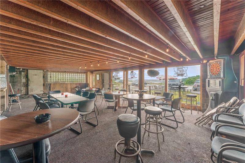 More Photos Of 669 E National Pike, Washington Restaurant For Sale