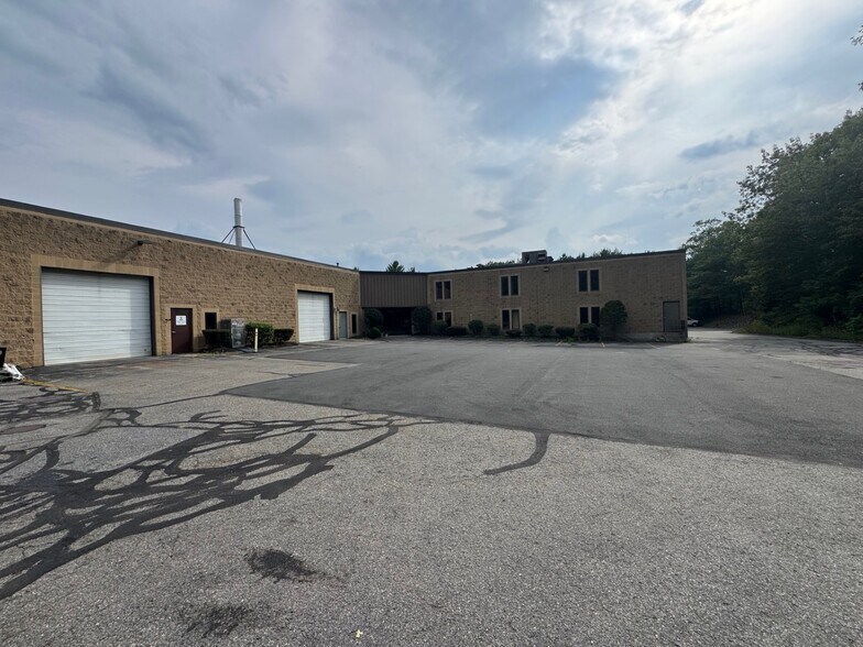 More Photos Of 168 Ayer Rd, Littleton Warehouse For Lease