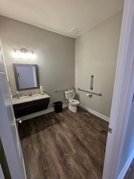 More Photos Of 196 Annette Dr, Benson Office For Sale