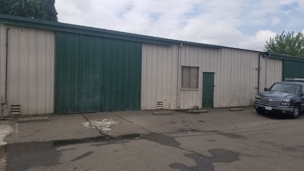 More Photos Of 2552 Albatross Way, Sacramento Warehouse For Lease