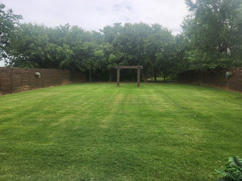 More Photos Of 17432 NE North Dr, Fletcher Religious Facility For Sale