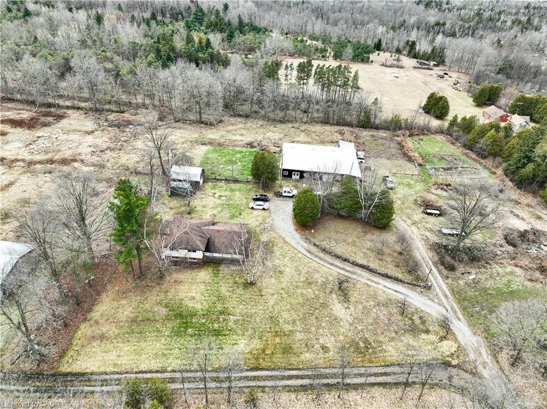 More Photos Of 2027 HIGHWAY 6 Hwy, Puslinch Specialty For Sale