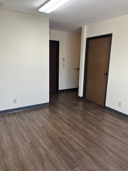 More Photos Of 9528 E Rush St, South El Monte Manufacturing For Lease