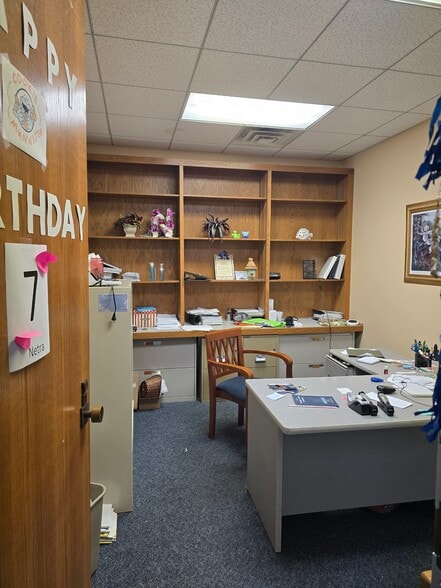 More Photos Of 3920 Whitebrook Dr, Memphis Bank For Sale