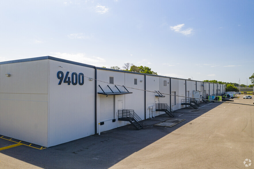 More Photos Of 9412-9424 International Ct N, Saint Petersburg Unknown For Lease