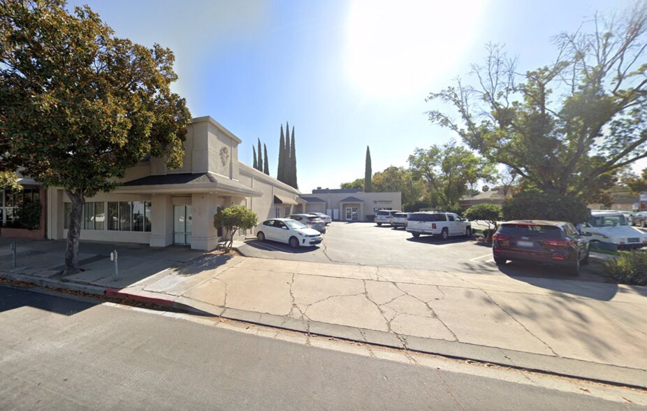 More Photos Of 1308 H St, Modesto Office For Lease