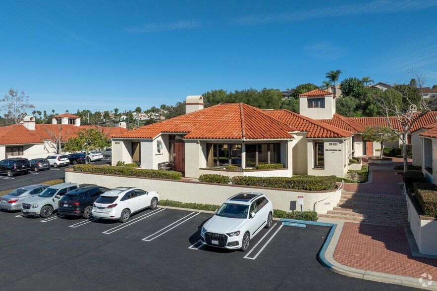 More Photos Of 26161 Marguerite Pky, Mission Viejo Office For Lease