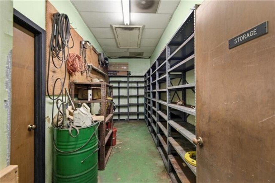 More Photos Of 4501 Zenith St, Metairie Service For Sale