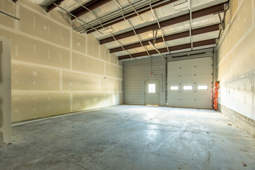 More Photos Of 399 Ledyard St, Hartford Flex For Lease
