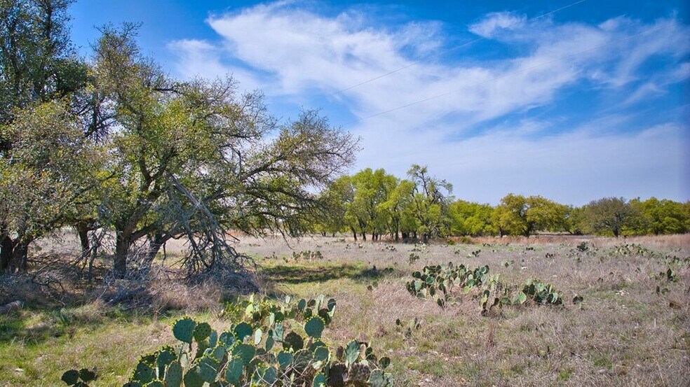 More Photos Of 199 Antelope Cir, Harper Land For Sale