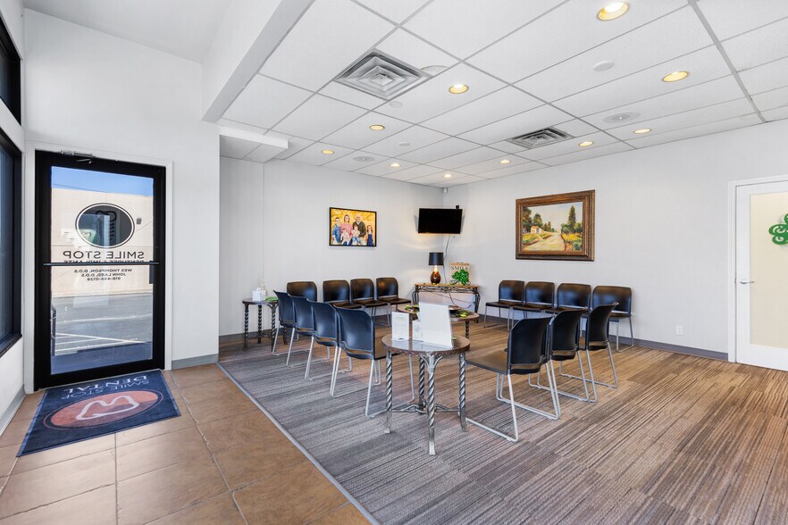 More Photos Of 5676 W Skelly Dr, Tulsa Medical For Sale