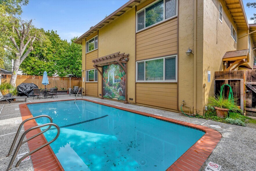 More Photos Of 331 Poe St, Palo Alto Apartments For Sale