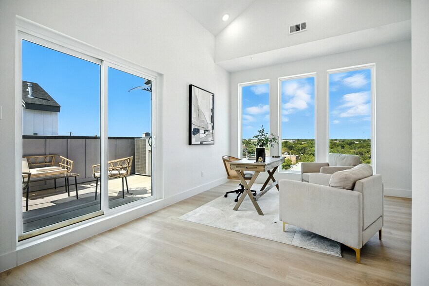 More Photos Of 312 N Lancaster Ave, Dallas Apartments For Sale