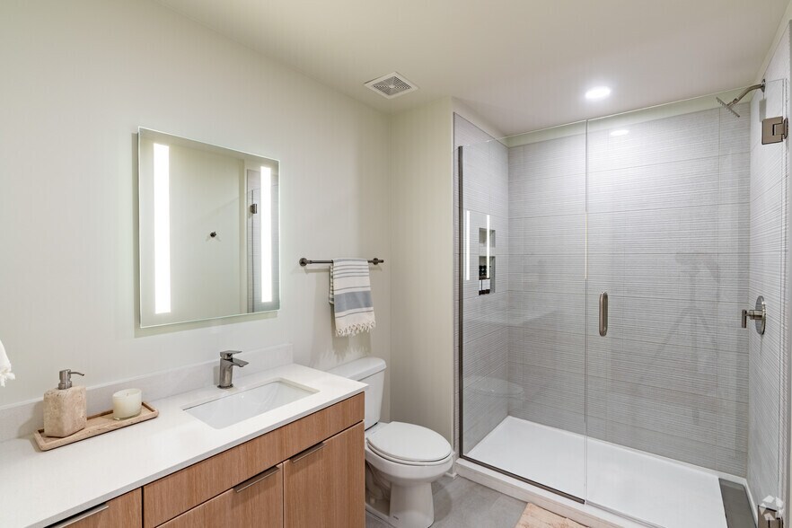 More Photos Of 820 4th Ave N, Nashville Apartments For Lease