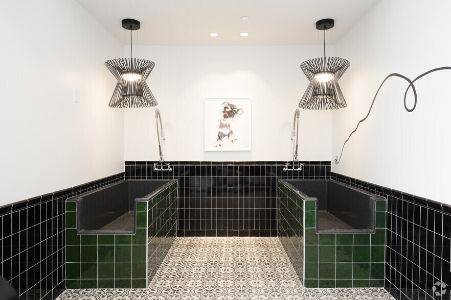 More Photos Of 3030 S Potomac Ave, Arlington Multifamily For Sale