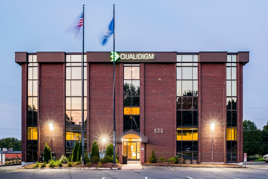 More Photos Of 936 Silas Deane Hwy, Wethersfield Office For Lease