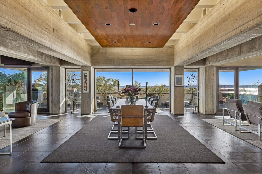 More Photos Of 916 Bay St, Beaufort Office For Sale