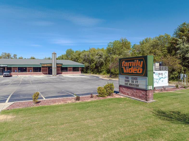 More Photos Of 818 E Meadowlark Blvd, Derby Freestanding For Lease