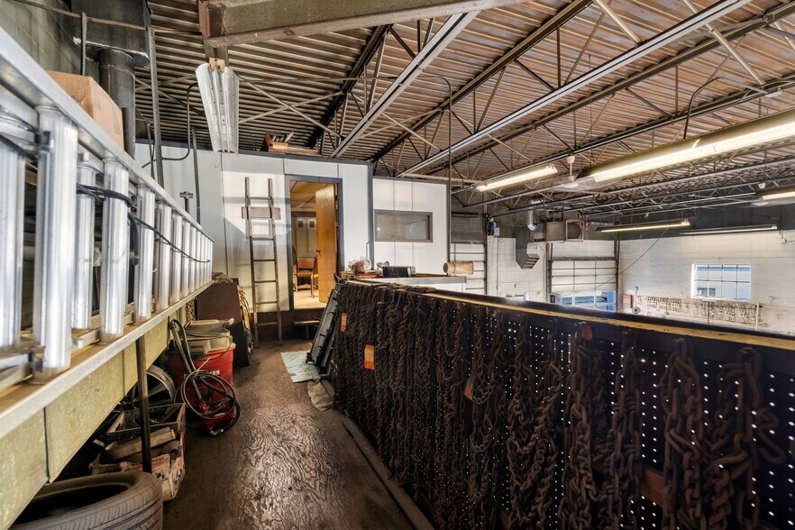 More Photos Of 135 Pleasant St, Lynn Industrial For Sale