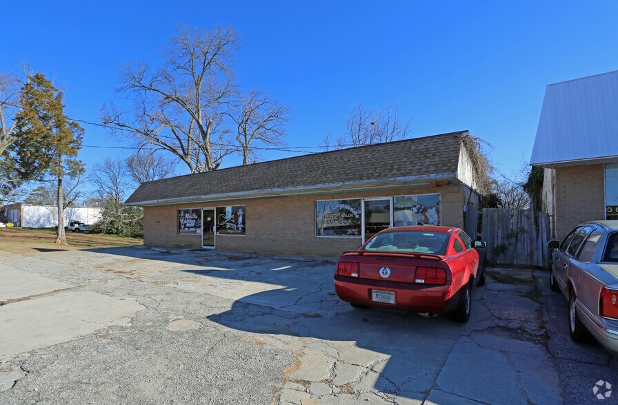 More Photos Of 314 S Congress St, Winnsboro Freestanding For Sale