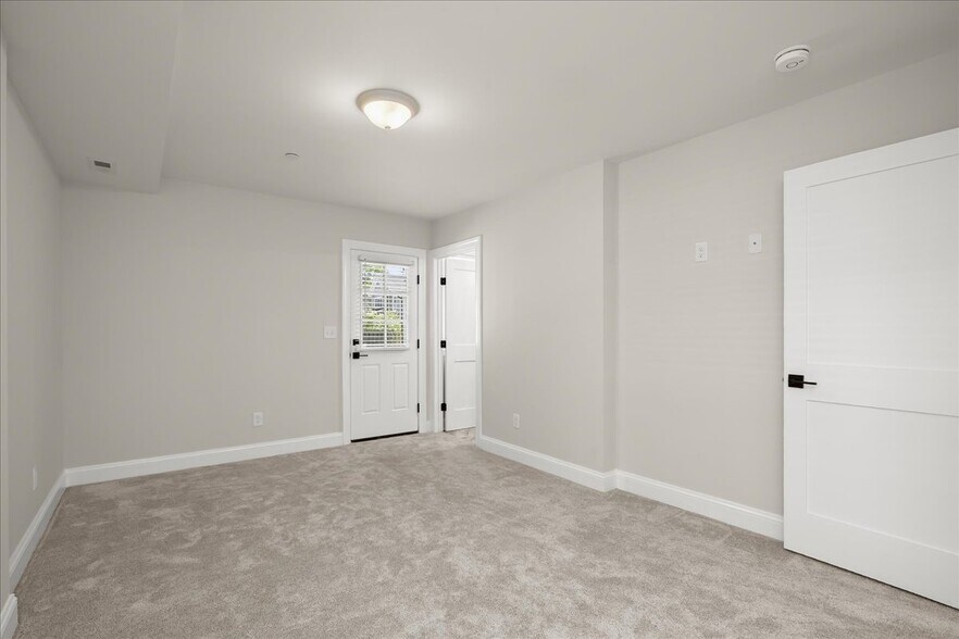 More Photos Of 140 S Washington St, Easton Multifamily For Sale