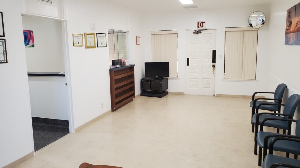 More Photos Of 3231 Waring Ct, Oceanside Medical For Sale