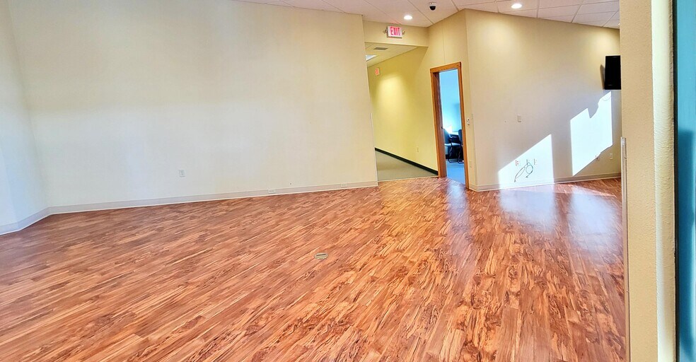 More Photos Of 2205 Forest Ave, Two Rivers Office Residential For Sale