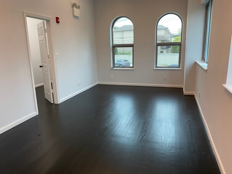 More Photos Of 343 Sand Ln, Staten Island Daycare Center For Sale