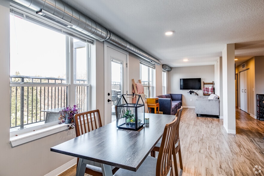 More Photos Of 1975-1977 Marshall Ave, Saint Paul Apartments For Sale